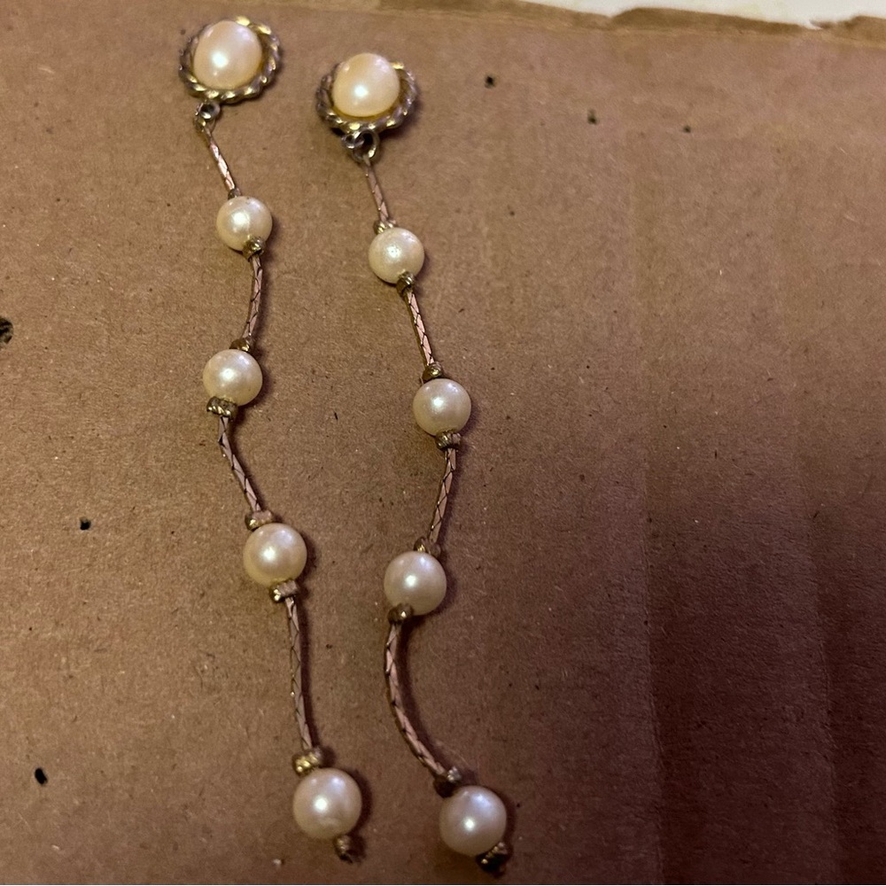 Chic Pearl Drop Earrings